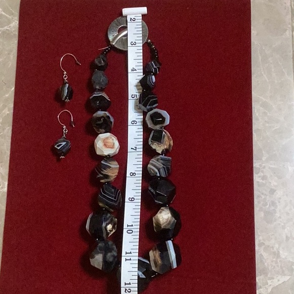 Chunky Black Stone Necklace with Matching Earrings Set - Picture 5 of 5